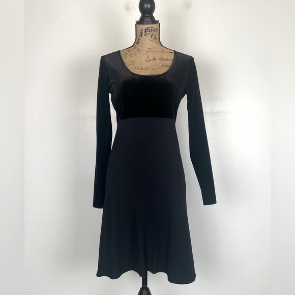 Emanuel Ungaro 90s Y2K Midi Dress Velvet Size S Color Black Goth Long Sleeves - Picture 1 of 10